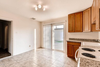 7625 W Sheila Lane Phoenix AZ-large-009-