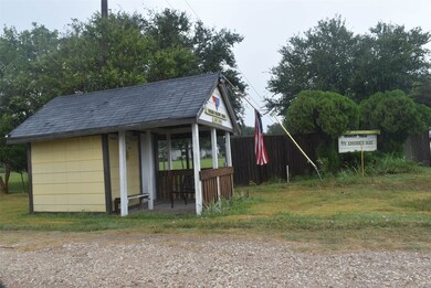 1302 Chapman Rd, Beasley, TX 77417 - photo 7