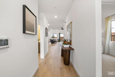 7318 Peach Grove Ln, Bakersfield, CA 93313 - photo 5