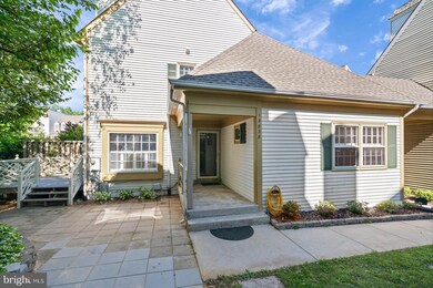 12838 Mill Brook Ct, Woodbridge, VA 22192 - photo 4