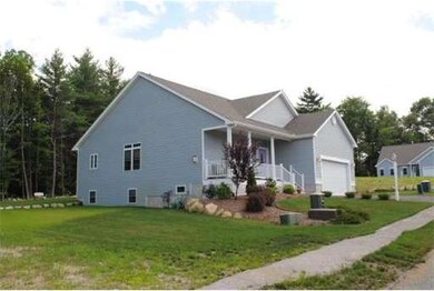 42 Beechwood Ln, Rockland, MA 02370 - photo 2