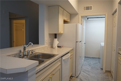 4720 Saint Croix Ln unit 136, Naples, FL 34109 - photo 6