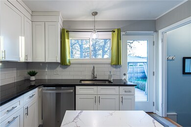 14 Glenrose Dr, Riverside, RI 02915 - photo 5