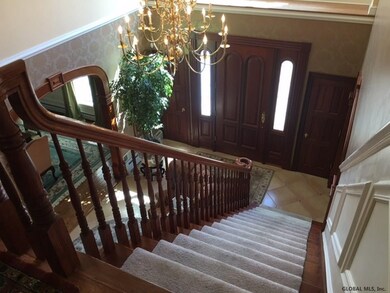 4 Pinecrest Dr, Schenectady, NY 12309 - photo 4