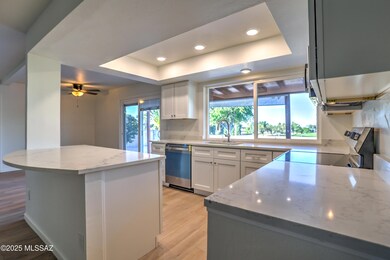 1628 S Oak Park Dr, Tucson, AZ 85710 - photo 4