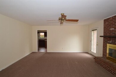 217 Farmbrook Cir, Frankfort, KY 40601 - photo 5