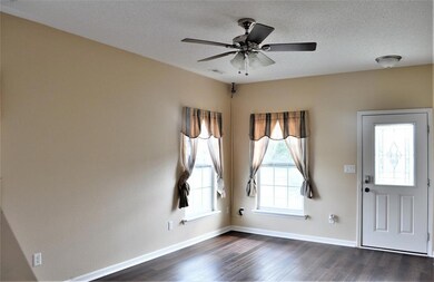 2286 Meadow Bend Dr, Columbus, IN 47201 - photo 2