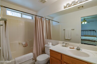 8824 E Des Moines-22