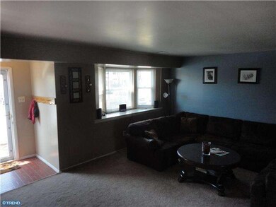 427 Colonial Dr, East Greenville, PA 18041 - photo 5