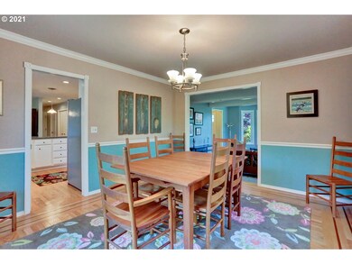 4099 Coltsfoot Ln, Lake Oswego, OR 97035 - photo 6