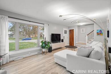 7-web-or-mls-A7404167
