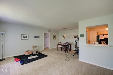 Living/Dining Area