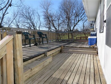 621 S 8th Ave E, Newton, IA 50208 - photo 6