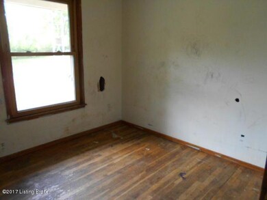 9305 Lantana Dr, Louisville, KY 40229 - photo 4