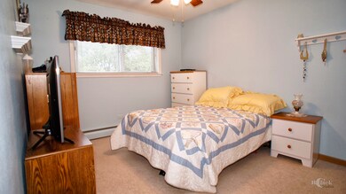 2637 Varonen Ave, Waukegan, IL 60087 - photo 5