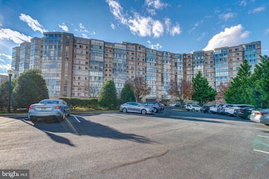 The Riverview at Lansdowne Woods unit 1006, Leesburg, VA 20176 - photo 3