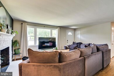 7905 Elmwood Ln, Clinton, MD 20735 - photo 5