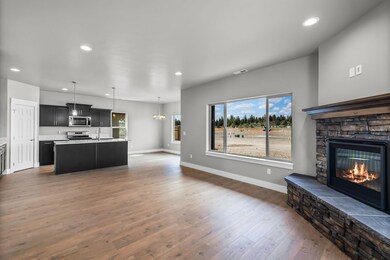 61439 Kobe St unit 402, Bend, OR 97702 - photo 4