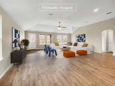 928 Deer Valley Dr, Weatherford, TX 76087 - photo 2