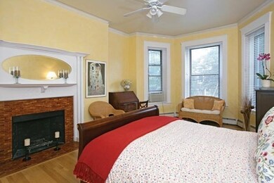 1079 Beacon St unit 2, Brookline, MA 02446 - photo 5