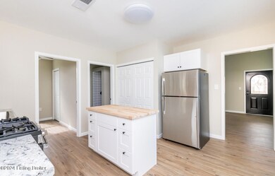 412 E Brandeis Ave (22)
