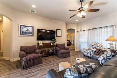 349 Bonita St, Hudson Oaks, TX 76087 - photo 5