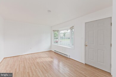 1029 Peach Orchard Ln, Brunswick, MD 21716 - photo 5