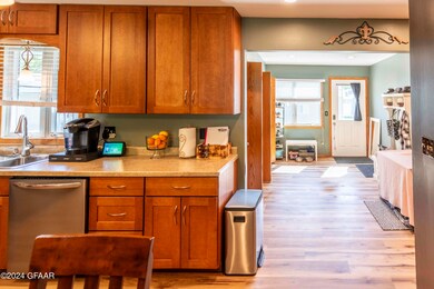 817 S 18th St, Grand Forks, ND 58201 - photo 6