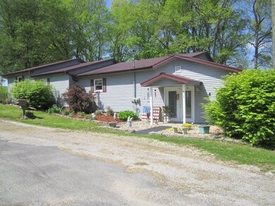 913 N Third St, Winslow, IN 47598 - photo 5