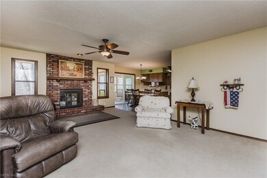 32 Knighton Dr, Bella Vista, AR 72715 - photo 2