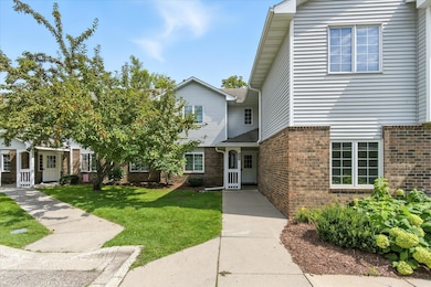 3551 Blue Jay Way unit 201, Saint Paul, MN 55123 - photo 4