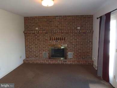 2730 Fillmore Dr, Chambersburg, PA 17201 - photo 7