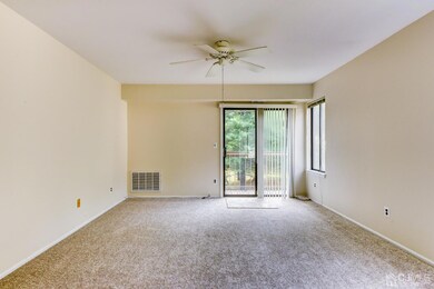 702 Jacob Ct unit 702, Dayton, NJ 08810 - photo 4