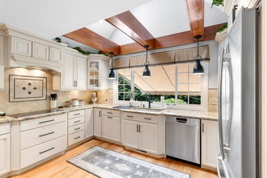 27 Westview Rd, Bedford, NH 03110 - photo 6