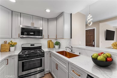 15511 Sherman Way unit 1, Van Nuys, CA 91406 - photo 4