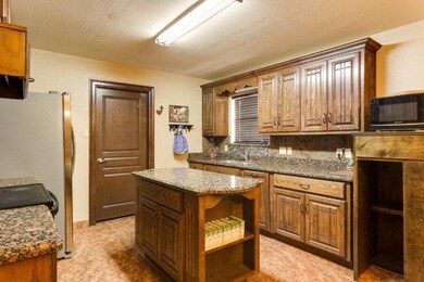 402 S 24th St, Hidalgo, TX 78557 - photo 5