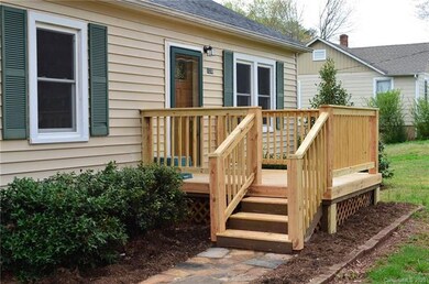Relaxing Front Deck