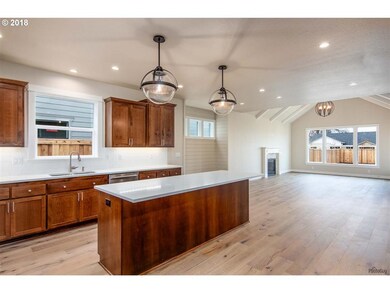 3921 Heather Grove Ln, Eugene, OR 97408 - photo 5