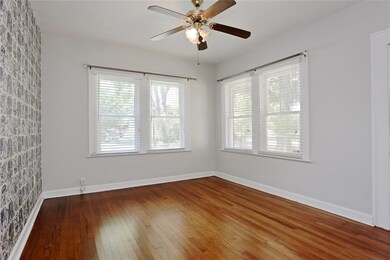 1036 W Gardner St, Houston, TX 77009 - photo 2