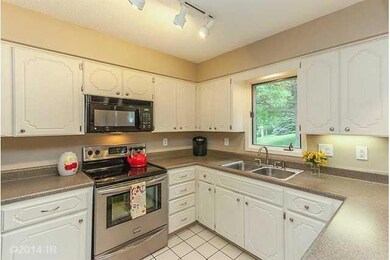 4825 Cedar Dr unit 56, West Des Moines, IA 50266 - photo 2