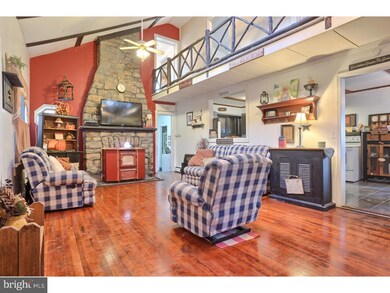 326 Lake Front Dr, Orwigsburg, PA 17961 - photo 2