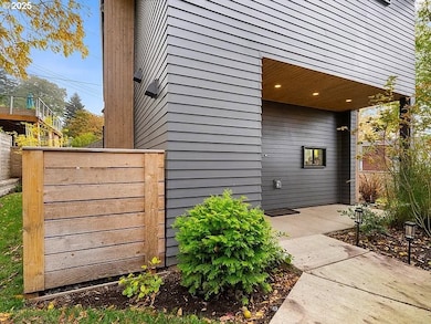 3590 SW Patton Rd unit C, Portland, OR 97221 - photo 5