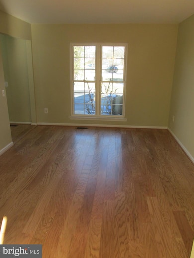 13470 Foxlease Ct, Herndon, VA 20171 - photo 7