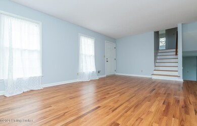 9301 Cloverwood Ln, Louisville, KY 40291 - photo 6