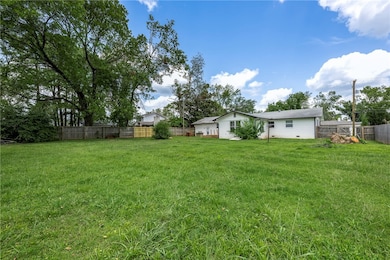 705 NW 7th St, Bentonville, AR 72712 - photo 2