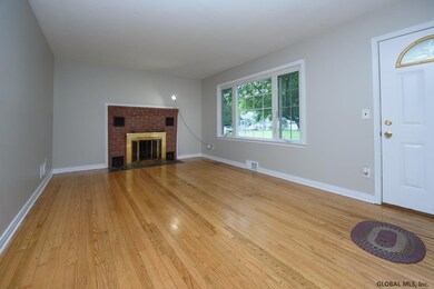 18 Greenleaf Dr, Delmar, NY 12054 - photo 4