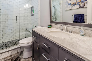 025-photo-master-bathroom-6441359