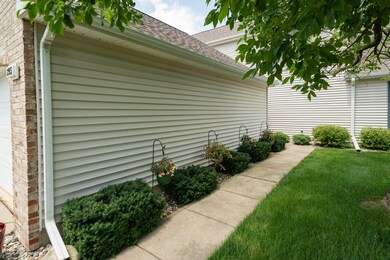 2915_Hunters_Place_04