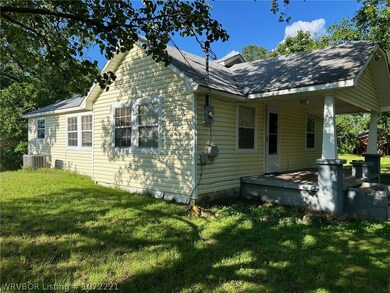 304 SW 12th St, Muldrow, OK 74948 - photo 2