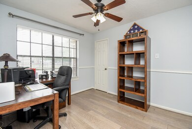 8423 Sunny Ridge Dr, Houston, TX 77095 - photo 4